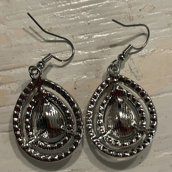 2” silver plated tear drop shaped drop earrings w/50 prong set crystals - Picture 13 of 16